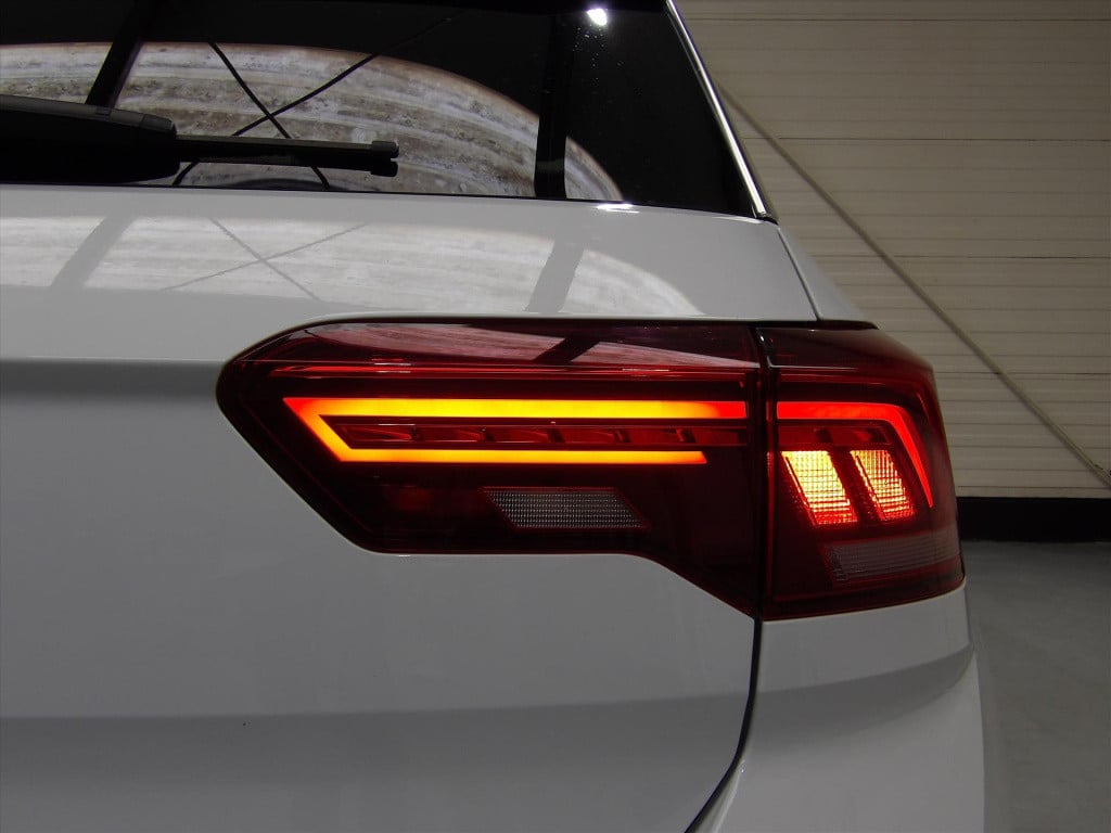 Volkswagen T-roc 1.5 tsi 150pk 7-dsg r-line