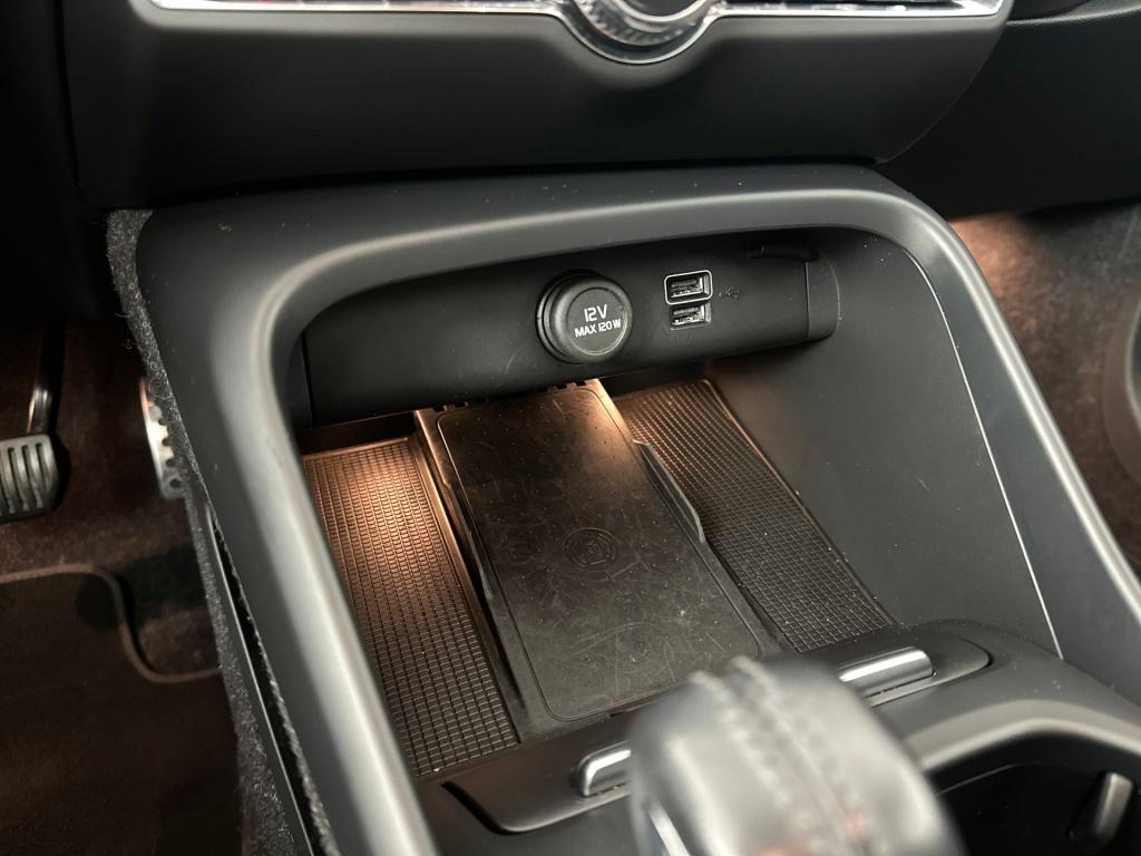 Volvo XC40 t5 262pk recharge bussines pro| trekhaak| 360camera| adap.cruise