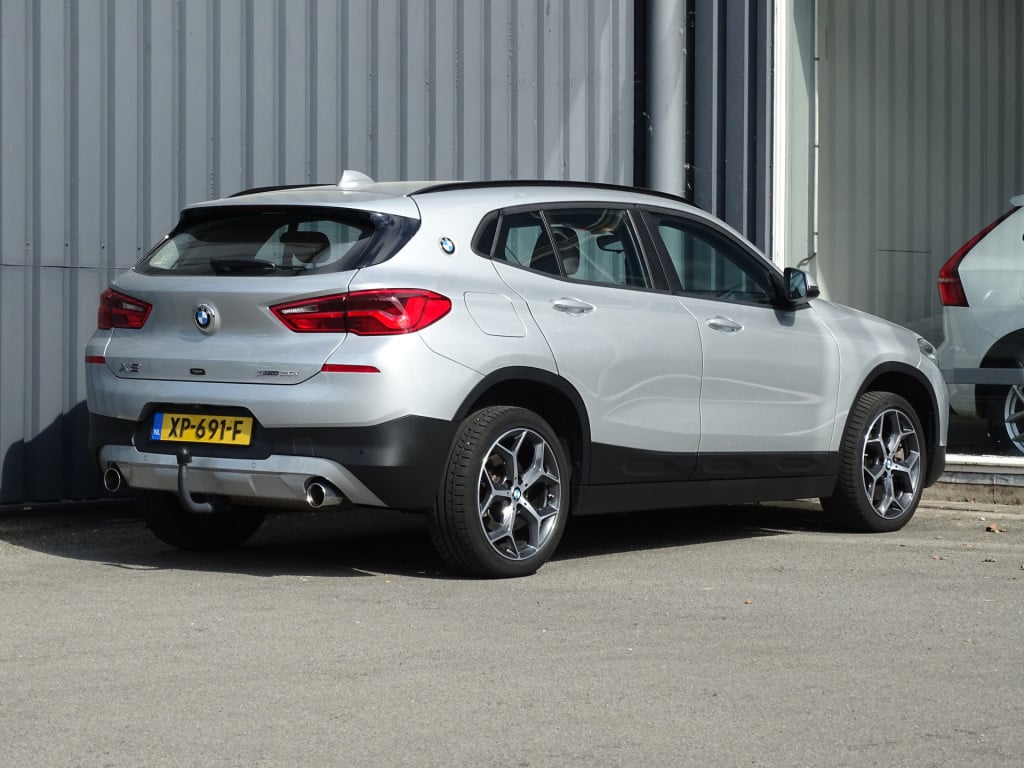 BMW X2 sdrive20i high executive | led | trekhaak | camera | 18"