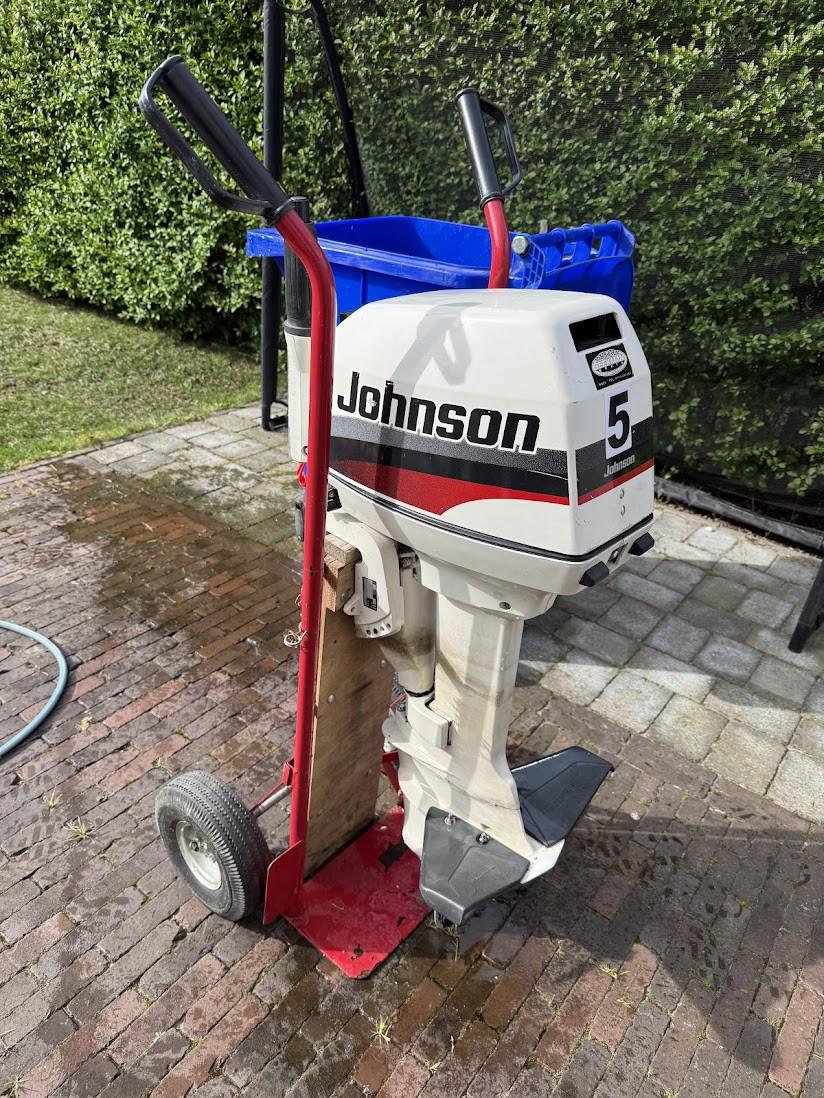 Johnson 8 PK buitenboordmotor - 2 takt