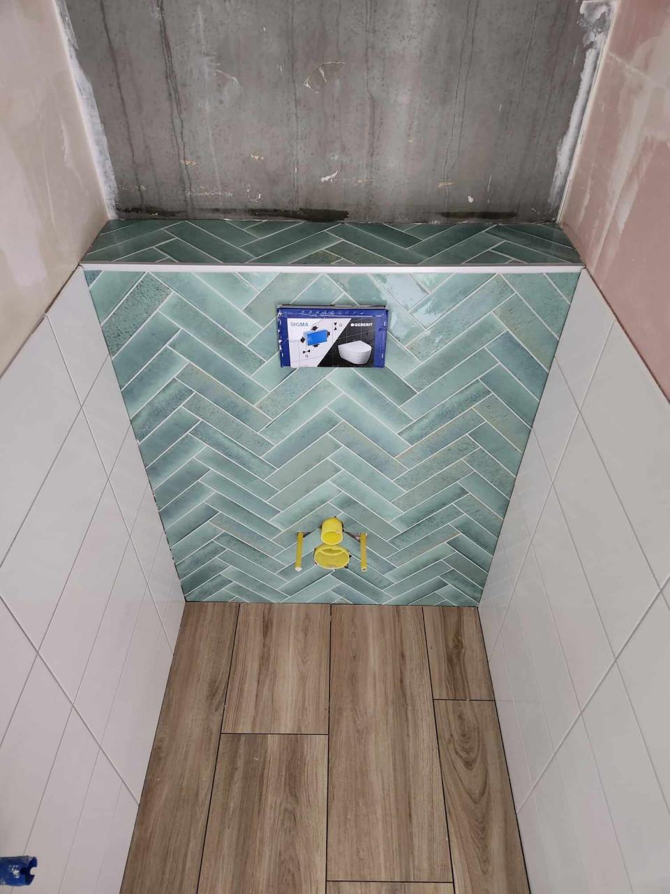 Tegelzetter nodig? Bel/app: 06 21937244 of Mail: jvbtegelzetter@gmail.com