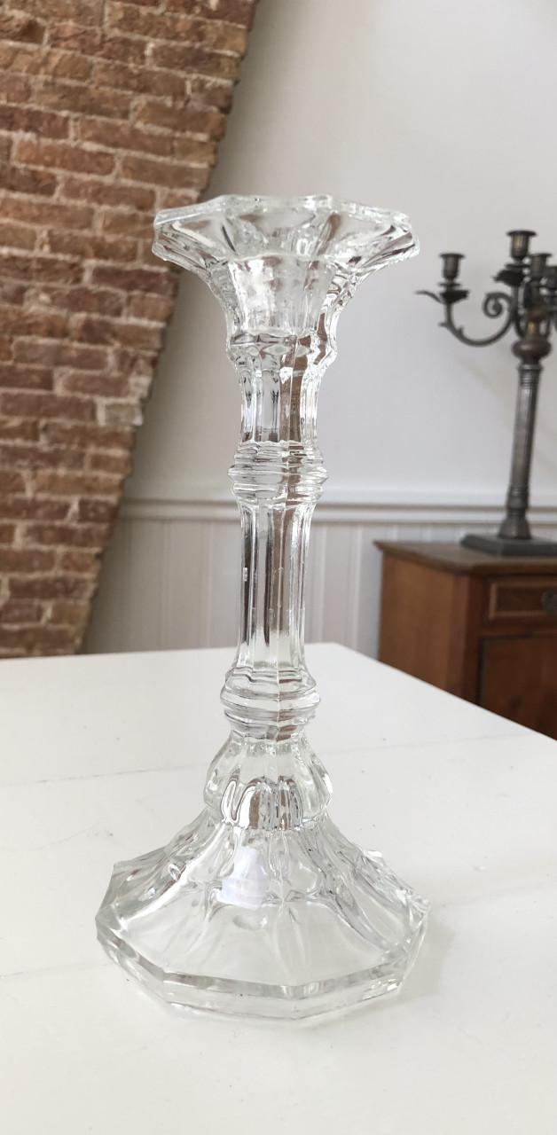 Mooie brocante kandelaar van geperst glas