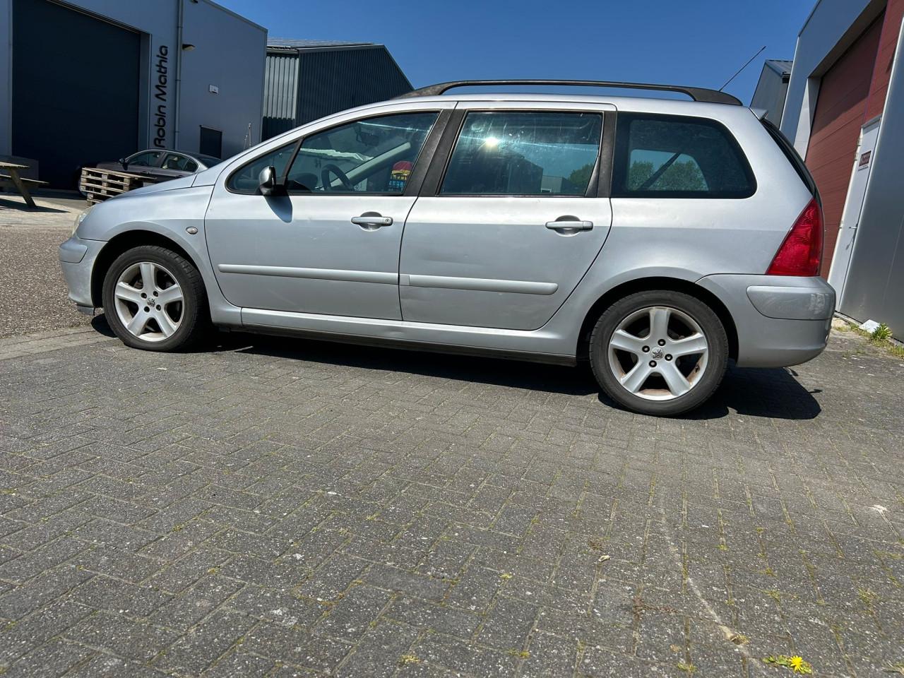 Peugeot 307 SW 1.6 16V Pack 7 Stoelen aanwezig!