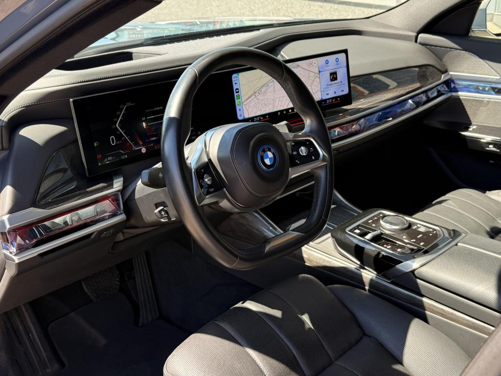 BMW 7 Serie 750e xdrive | bowers & wilkins | 360 | skylounge | leder | trek