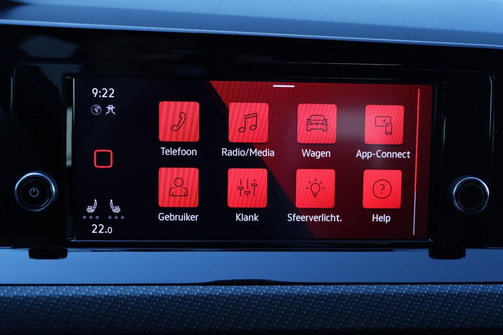 Volkswagen Golf 1.5 etsi r-line 130pk dsg7