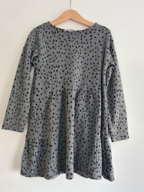 Grijs -zwarte bolletjes jurk van Zara Maat 122
