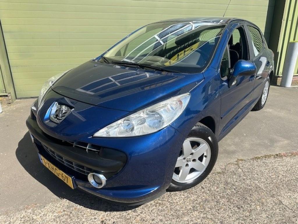 Peugeot 207 1.4 vti xs