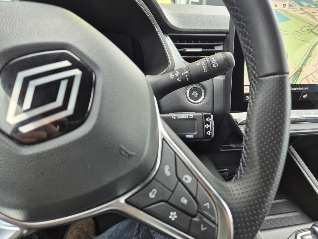 Renault Captur 1.6 e-tech full hybrid 145 techno camera, p-hulp v+a, adapt.