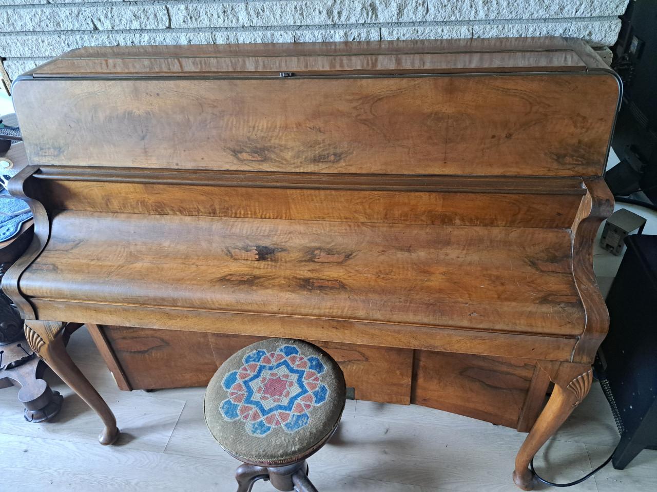 Piano moet weg 150 euro