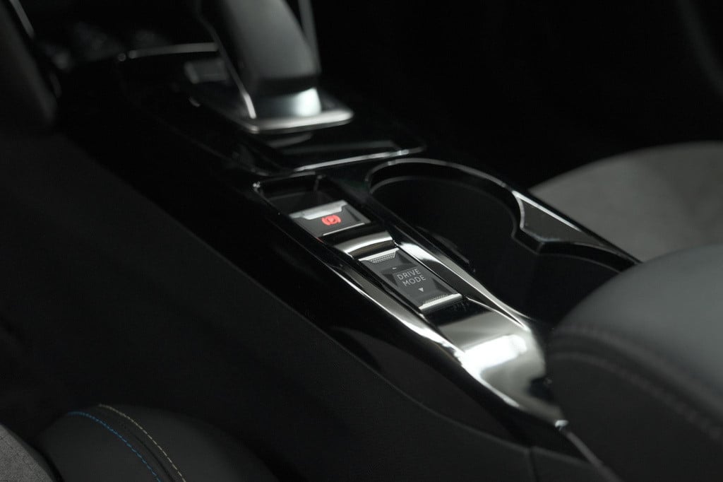 Peugeot E-2008 ev gt pack 50 kwh | panoramadak | camera | adaptieve cruise 