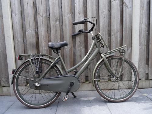 🚲 Stoere meisjesfiets 24 inch – legergroen – 3 versnellingen