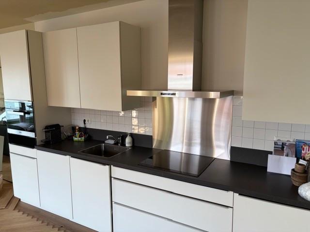 Mooie keuken te koop incl. stoomoven en andere apparatuur