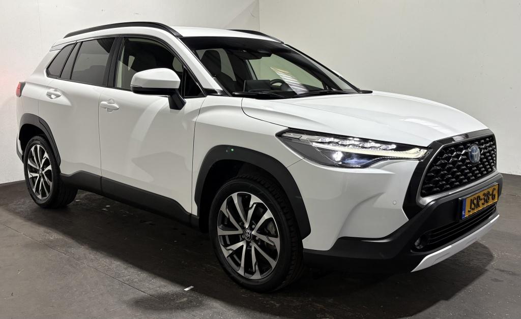 Toyota Corolla Cross hybrid 200 style| adap.cruise| camera| pdc| keyless