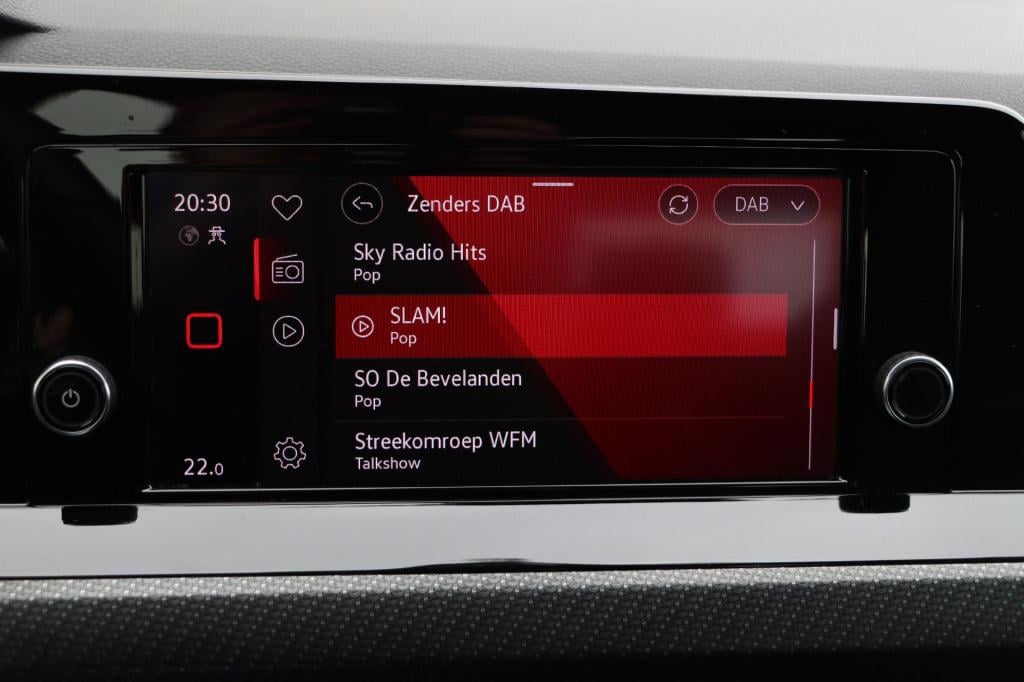 Volkswagen Golf 1.5 etsi r-line dsg7 130pk