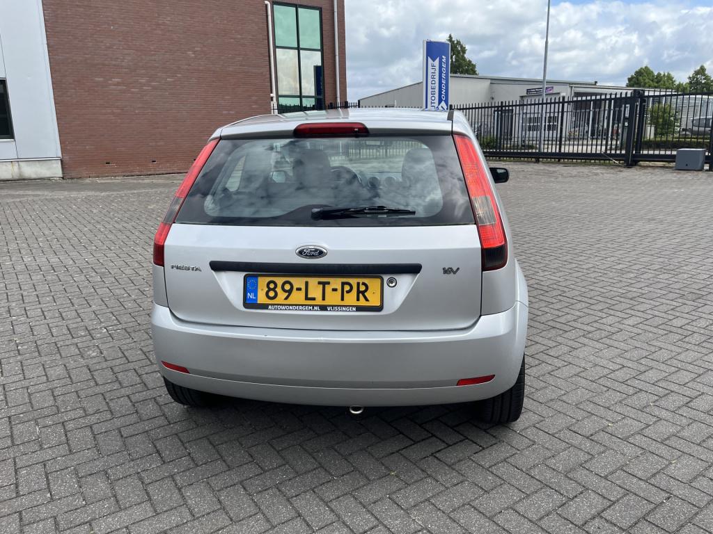 Ford Fiesta 1.4-16v trend 84 dkm met 1 jaar apk