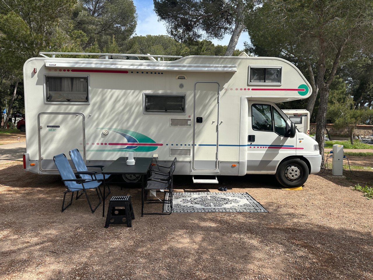 Adria Adriatik 660DP - (Airco) Camper - 6 personen - 2003