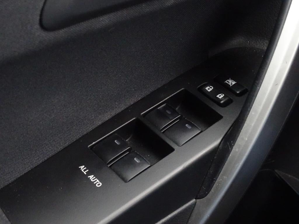 Toyota Auris 1.8 hybrid lease pro | pano | stoelverwarming | camera