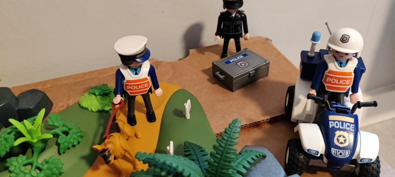 Playmobil Politie doet sporenonderzoek