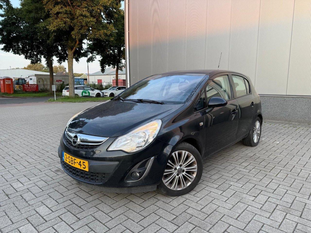 Opel Corsa 1.4-16V Cosmo 164.196KM