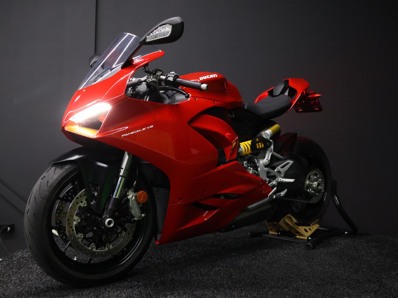 PANIGALE V2 Akrapovic | BTW Motor