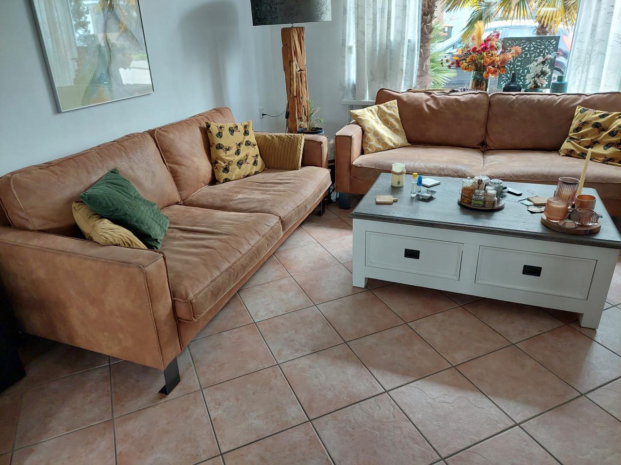 2 x 3-persoons bankstel roestbruin