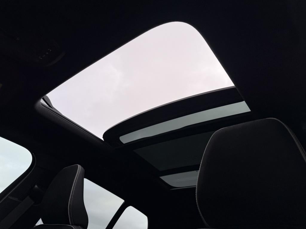 Volvo XC40 t5 262pk recharge ultra dark| full options !