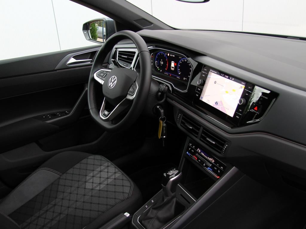 Volkswagen Polo 1.0tsi 110pk dsg r-line | acc | active info | navi | camera