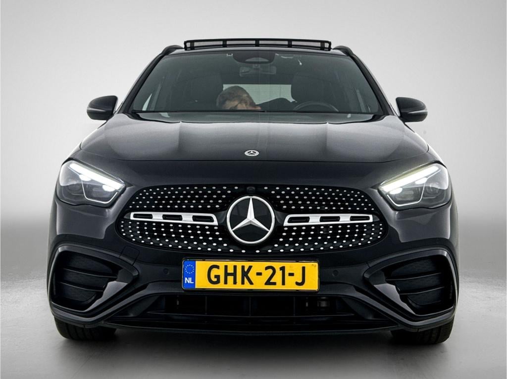 Mercedes-Benz Gla-klasse 200 amg line | sfeerverlichting | panoramadak | cr