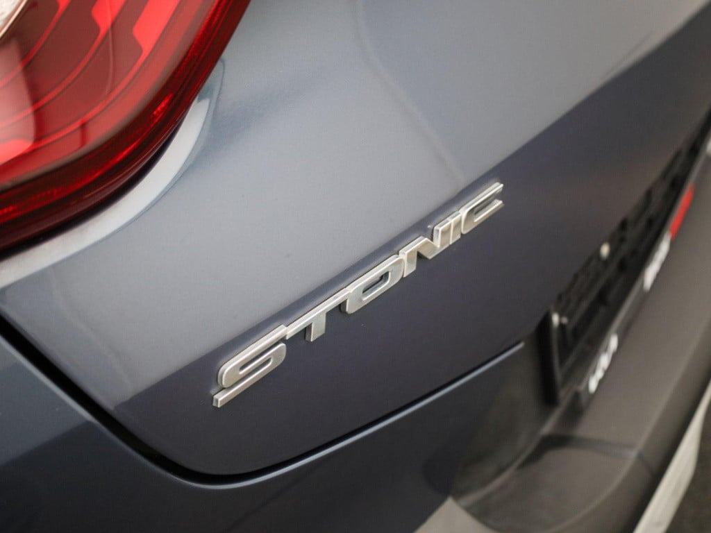 Kia Stonic 1.0 t-gdi mhev dynamicline | lmv | parkeer sensoren | cruise con