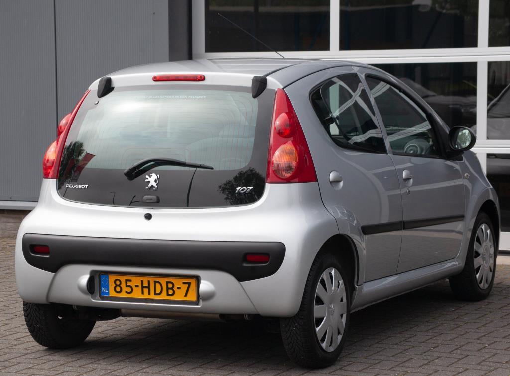 Peugeot 107 1.0-12v xs