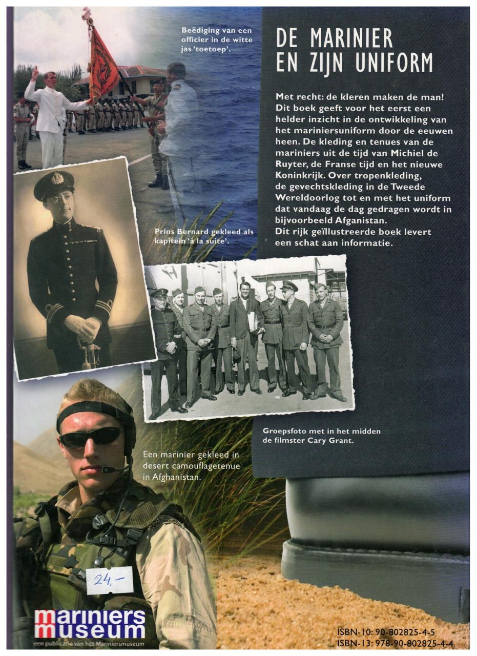 De marinier en zijn uniform.
