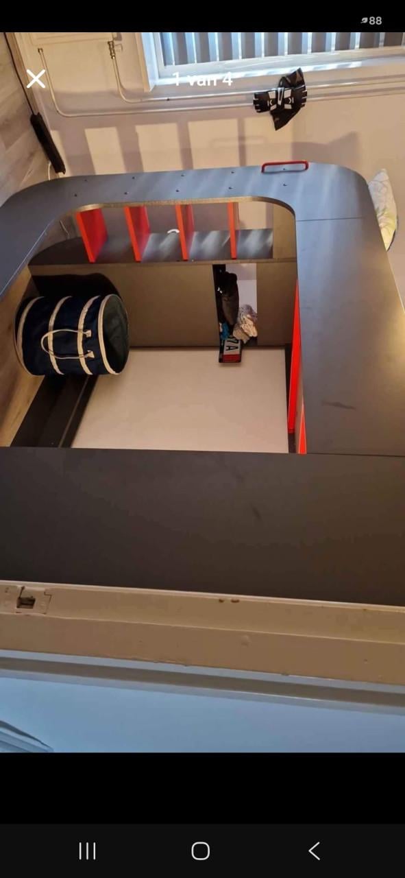 Hoogslaper met bureau