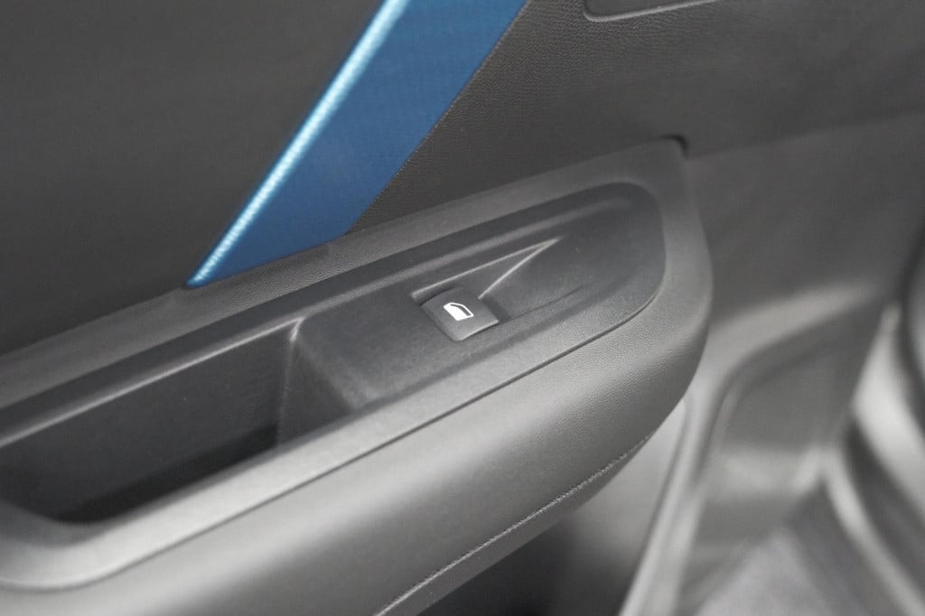 Citroen Ë-c4 shine 50 kwh | camera | pack winter | apple carplay | navigati