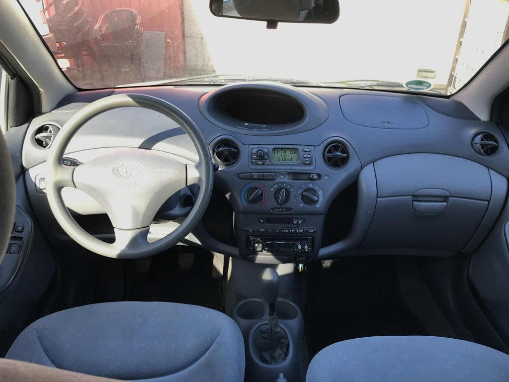 Toyota Yaris 1.3-16v vvt-i sol