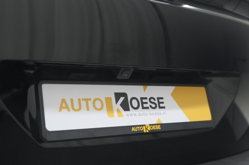 Peugeot 5008 puretech 130 eat8 active pack | 7 zitplaatsen | camera | navig