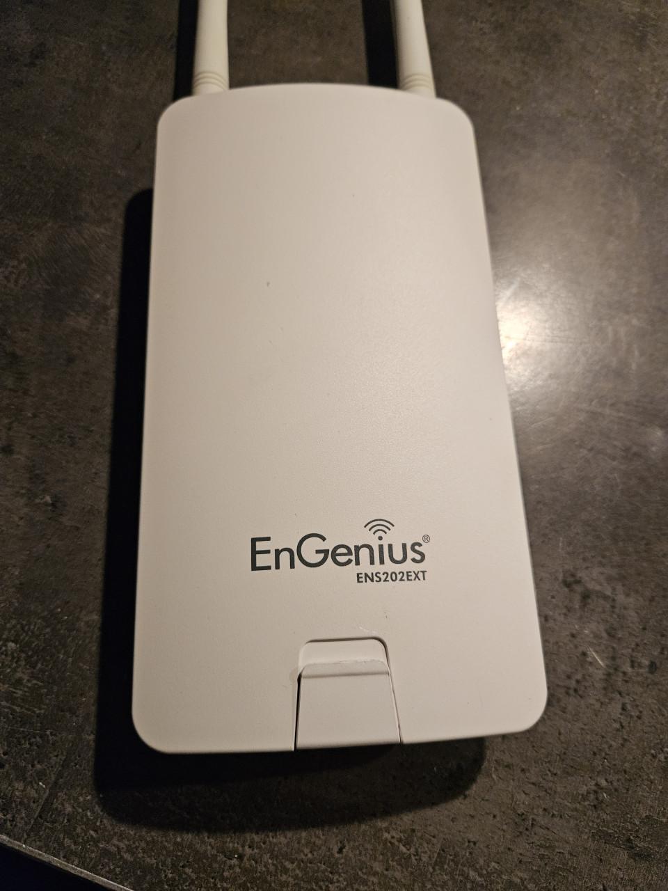 Werkende EnGenius ENS202EXT buiten WiFi hotspot....