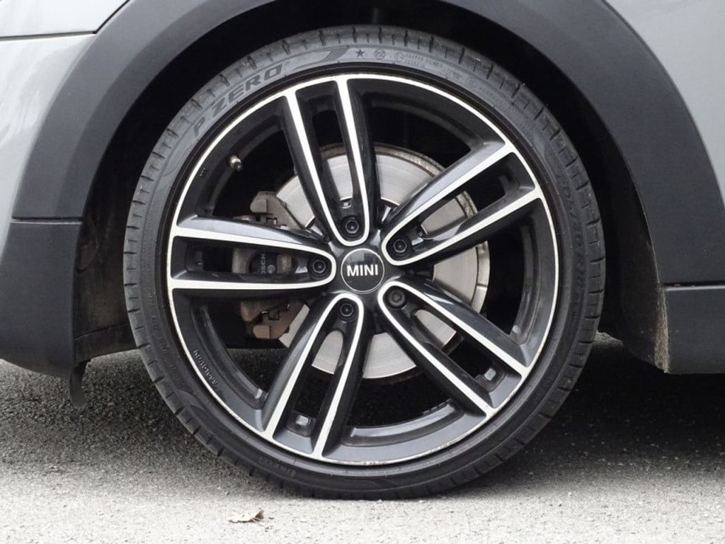Mini Cooper mini 2.0 serious business 5-deurs | led | navi | 18"