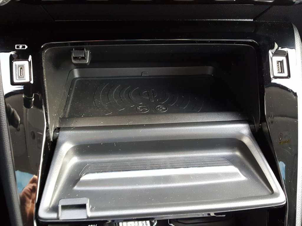 Peugeot 208 allure pack ev 50kwh 136pk 3-fase | navigatie | adaptieve cruis