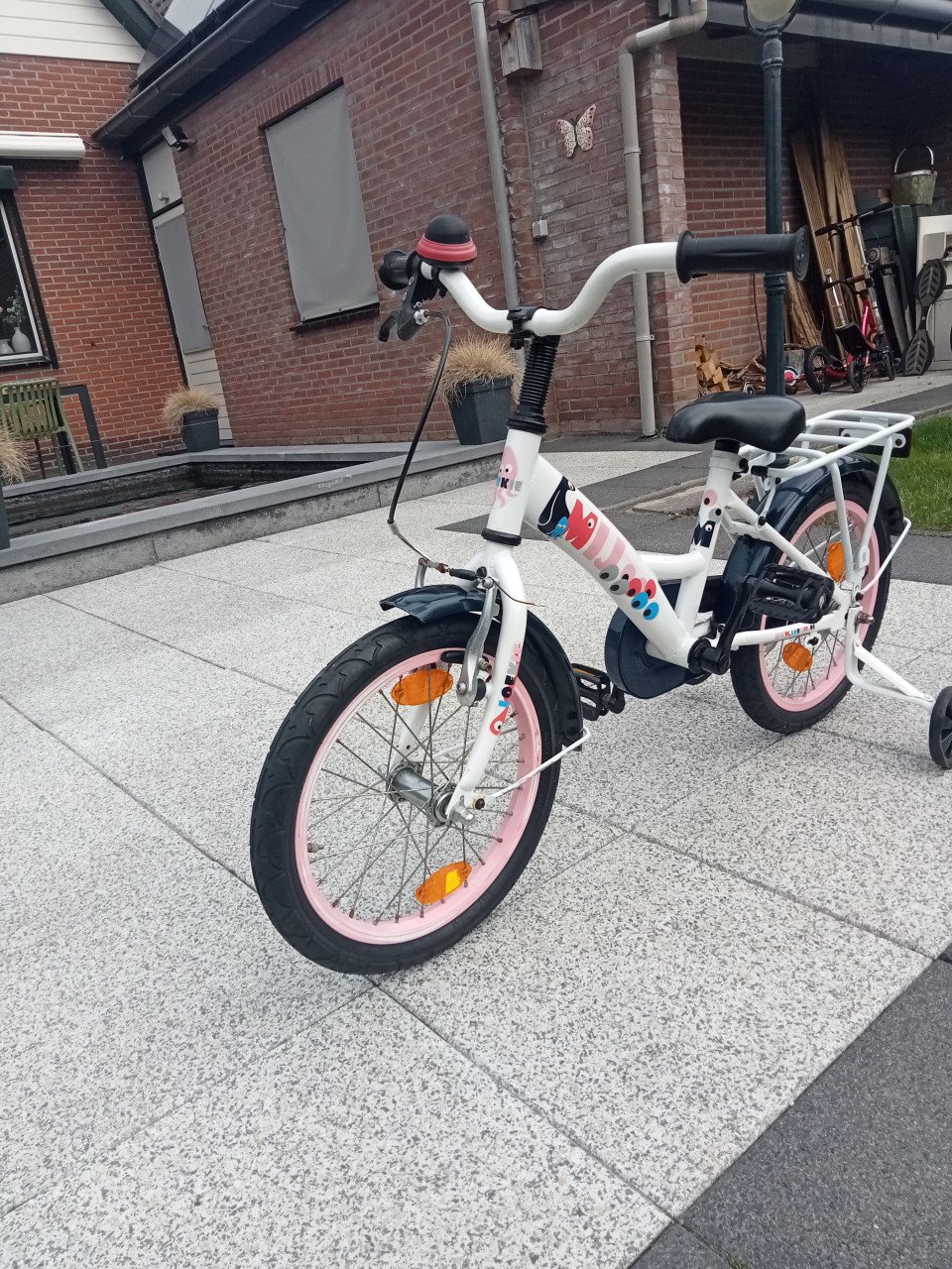 Loekie 16inch kinderfiets