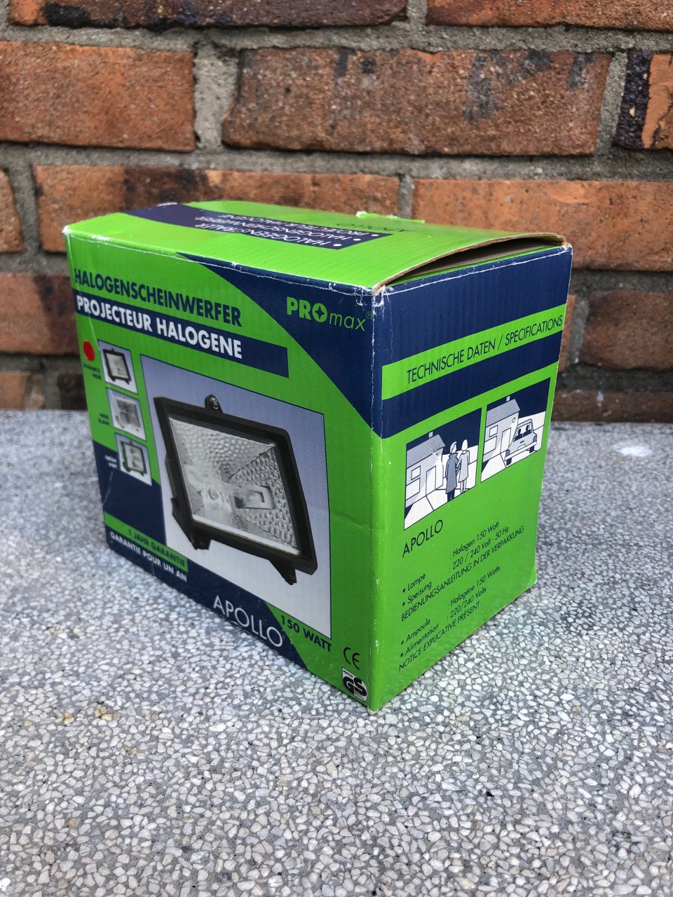 Buitenlamp nieuw in de doos.