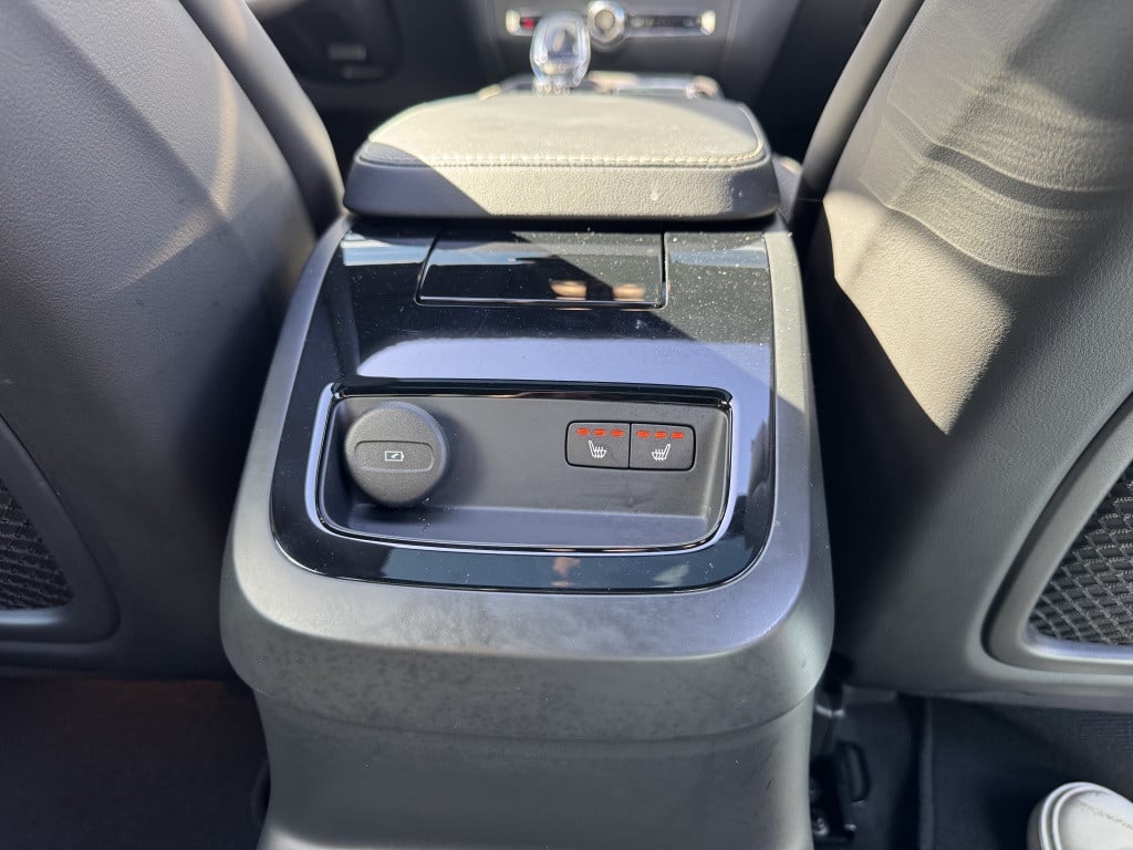 Volvo V60 t6 398pk recharge plus dark| panodak| adap.cruise| trekhaak| 36