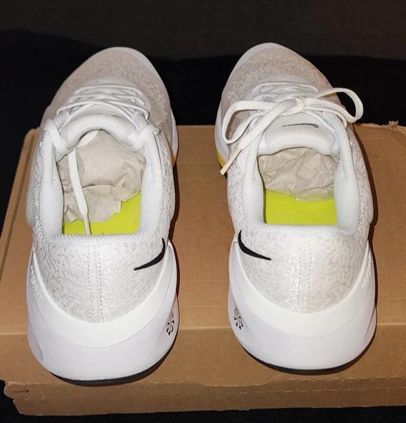 Nike Air Zoom Versair Blanc Cyber Volt Noir sneakers