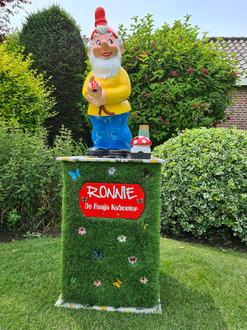 Ranja automaat Ronnie de Ranja kabouter: www.jump4joyspringkussenverhuur.nl