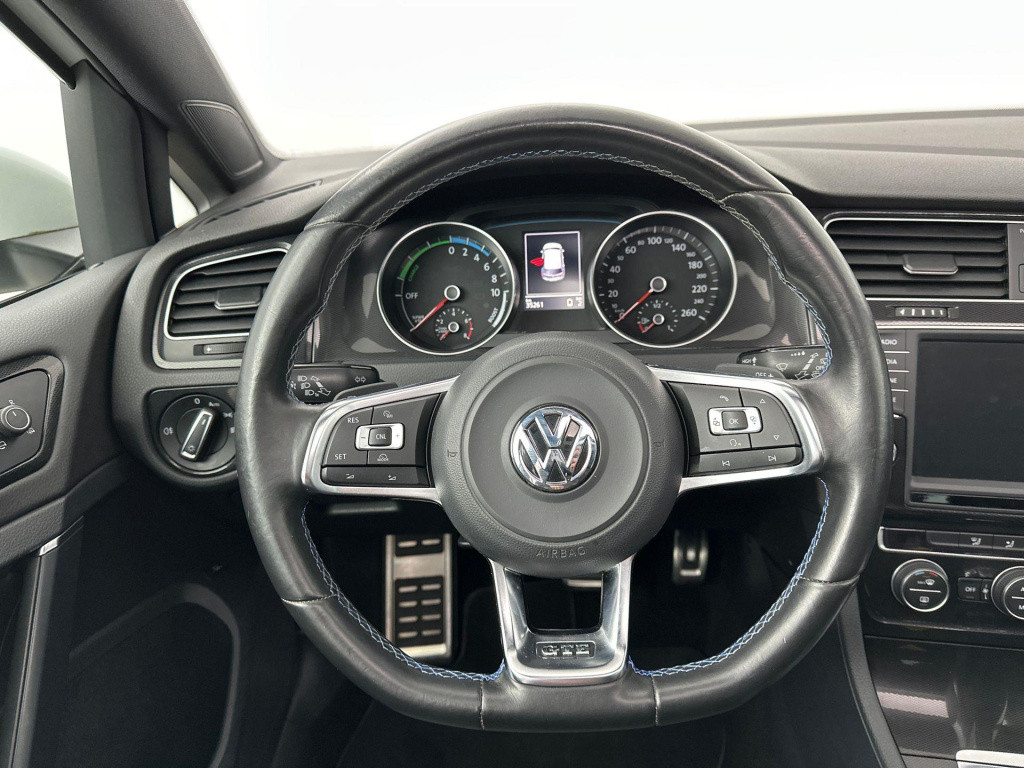 Volkswagen Golf 1.4 tsi gte panorama leder camera trekhaak