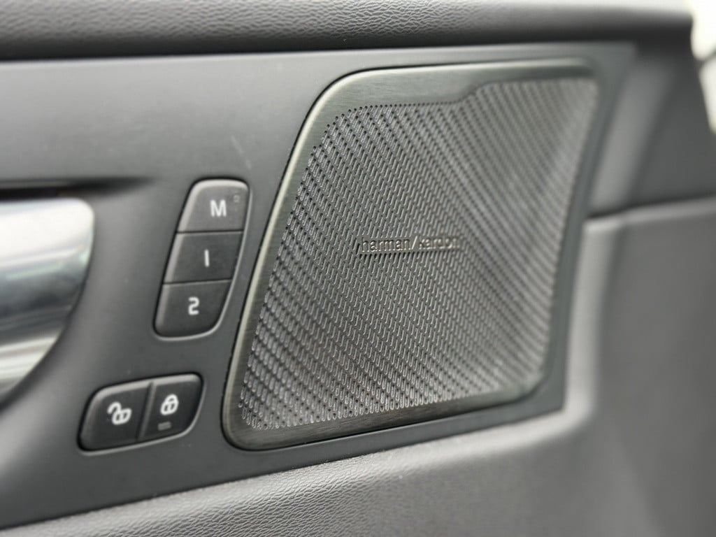 Volvo XC60 b5 264pk r-design| panodak| adap.cruise| 360camera| h&k sound