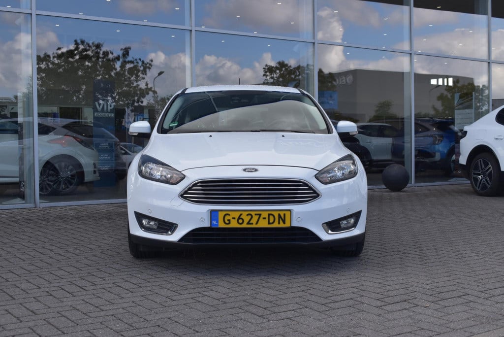 Ford Focus 1.0 titanium | cruise control | trekhaak | achteruitrijcamera | 