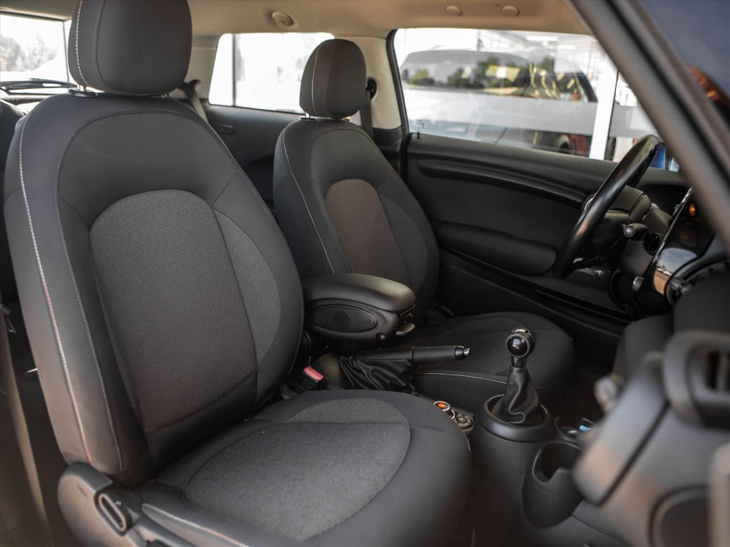 Mini One mini 1.2 102pk business | navigatie | bluetooth | park. sensoren |