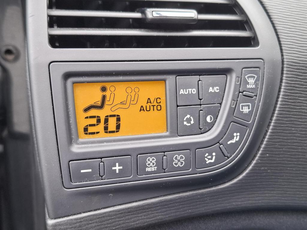 Citroen Grand C4 Picasso 1.6 thp ligne business aut. 7p trekhaak