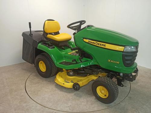 John Deere Zitmaaier X300R