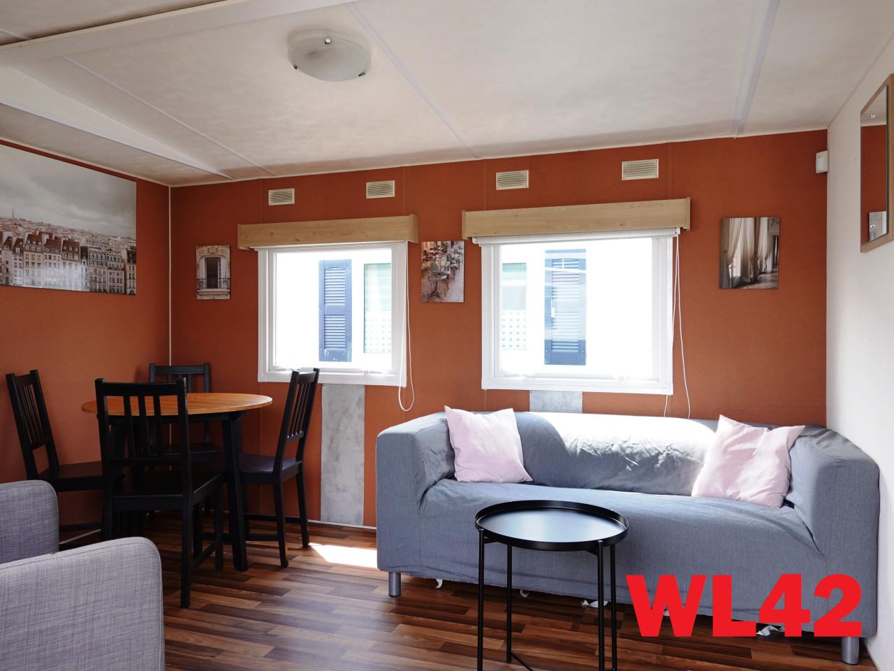 Div. modellen compacte stacaravans en chalets 1 of 2 slaapkamers te koop